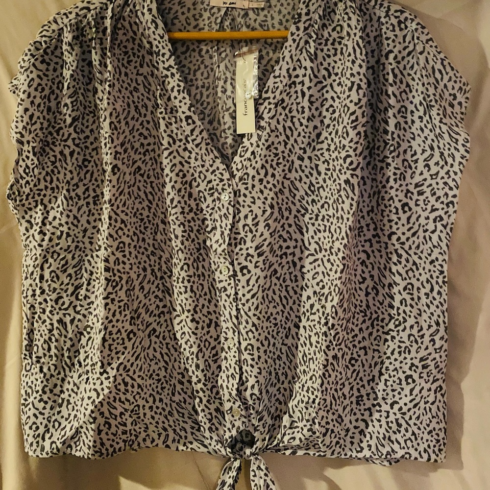 Blouse from Francesca’s Collections, by ami ami